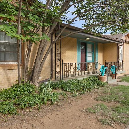 Luxury Oasis- 1 Bedroom Romantic Getaways Lubbock Dış mekan fotoğraf