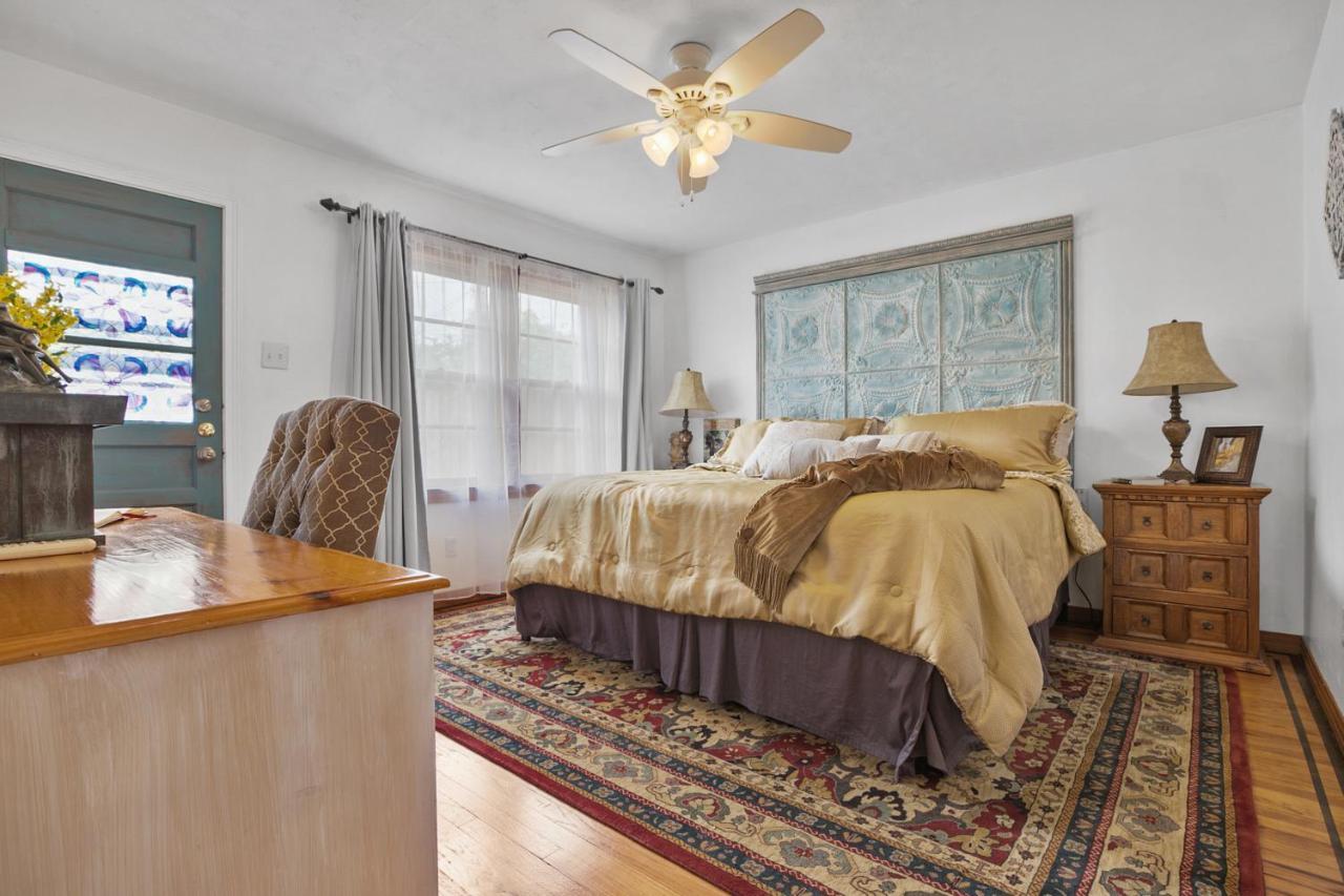 Luxury Oasis- 1 Bedroom Romantic Getaways Lubbock Dış mekan fotoğraf