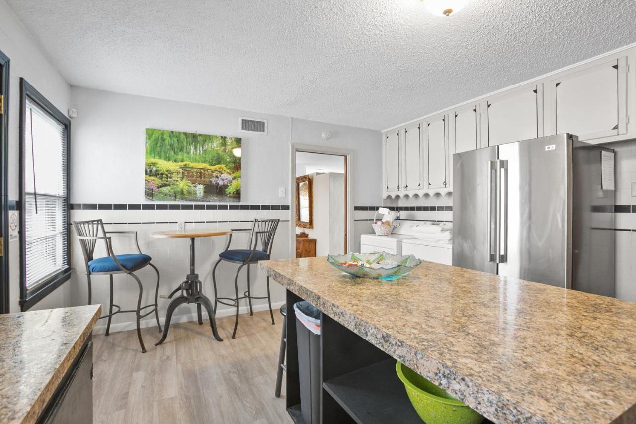 Luxury Oasis- 1 Bedroom Romantic Getaways Lubbock Dış mekan fotoğraf
