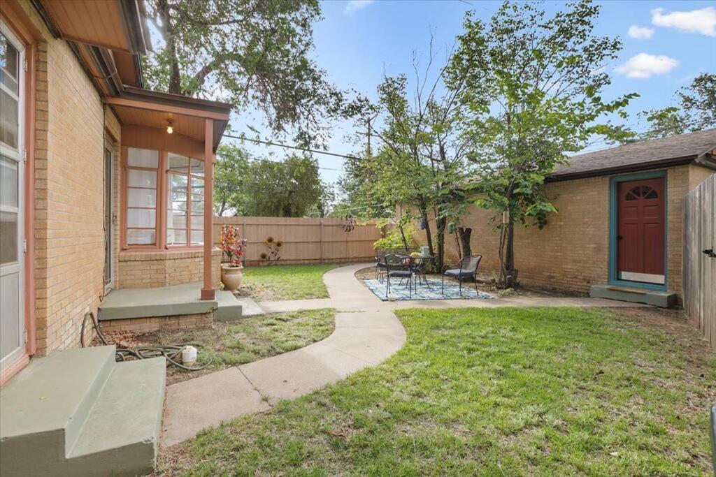 Luxury Oasis- 1 Bedroom Romantic Getaways Lubbock Dış mekan fotoğraf