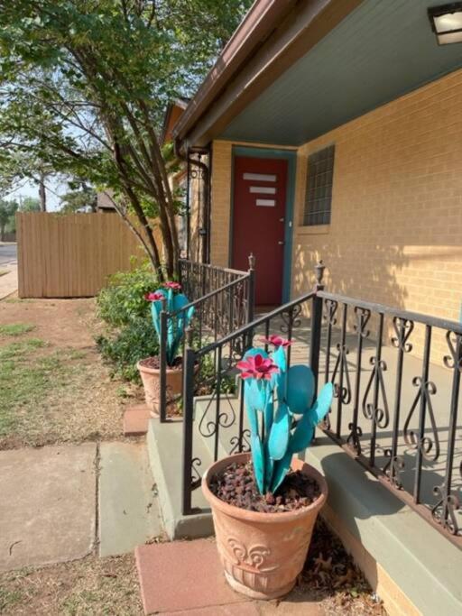 Luxury Oasis- 1 Bedroom Romantic Getaways Lubbock Dış mekan fotoğraf